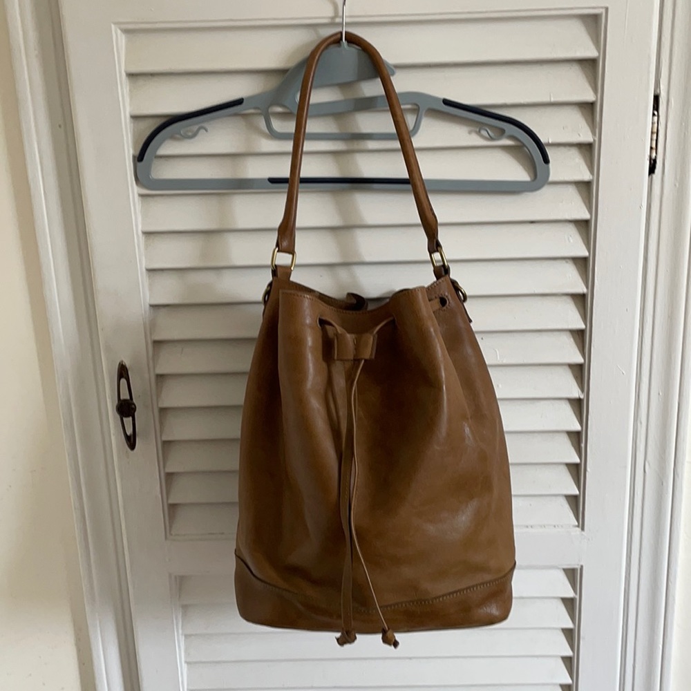 Madewell tan bucket bag